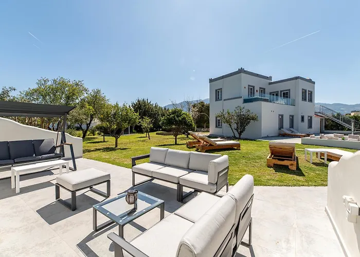 Irene Royale - Pool - Sea View - Free Cruise Villa