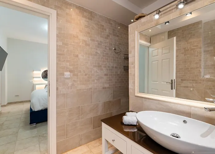 Villa Irene Royale - Pool - Sea View - Free Cruise Tigaki