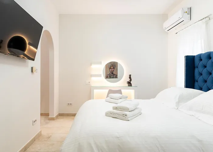 Irene Royale - Pool - Sea View - Free Cruise Villa Tigaki