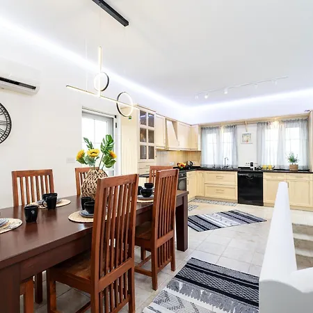 Irene Royale - Pool - Sea View - Free Cruise *