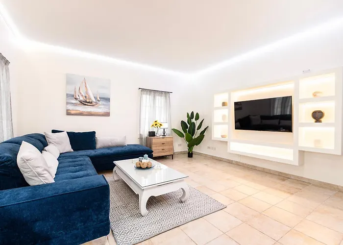 Irene Royale - Pool - Sea View - Free Cruise Villa