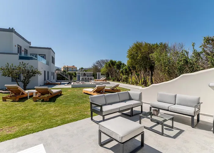 Irene Royale - Pool - Sea View - Free Cruise