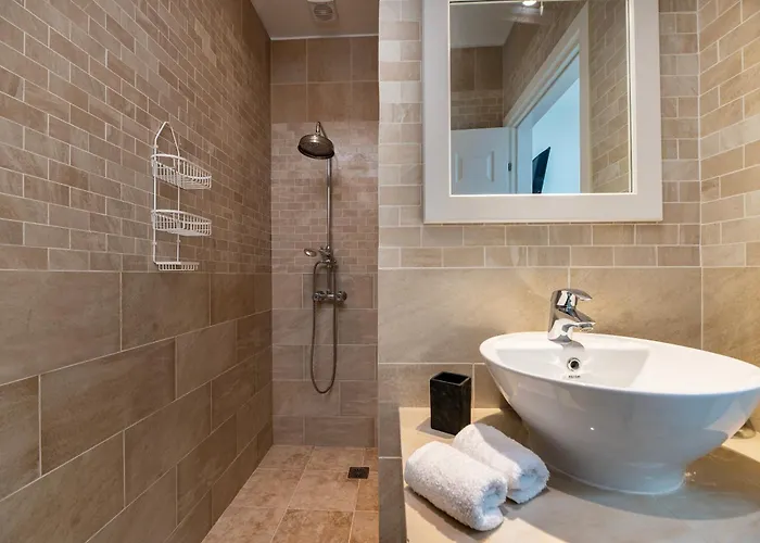 Irene Royale - Pool - Sea View - Free Cruise Tigaki